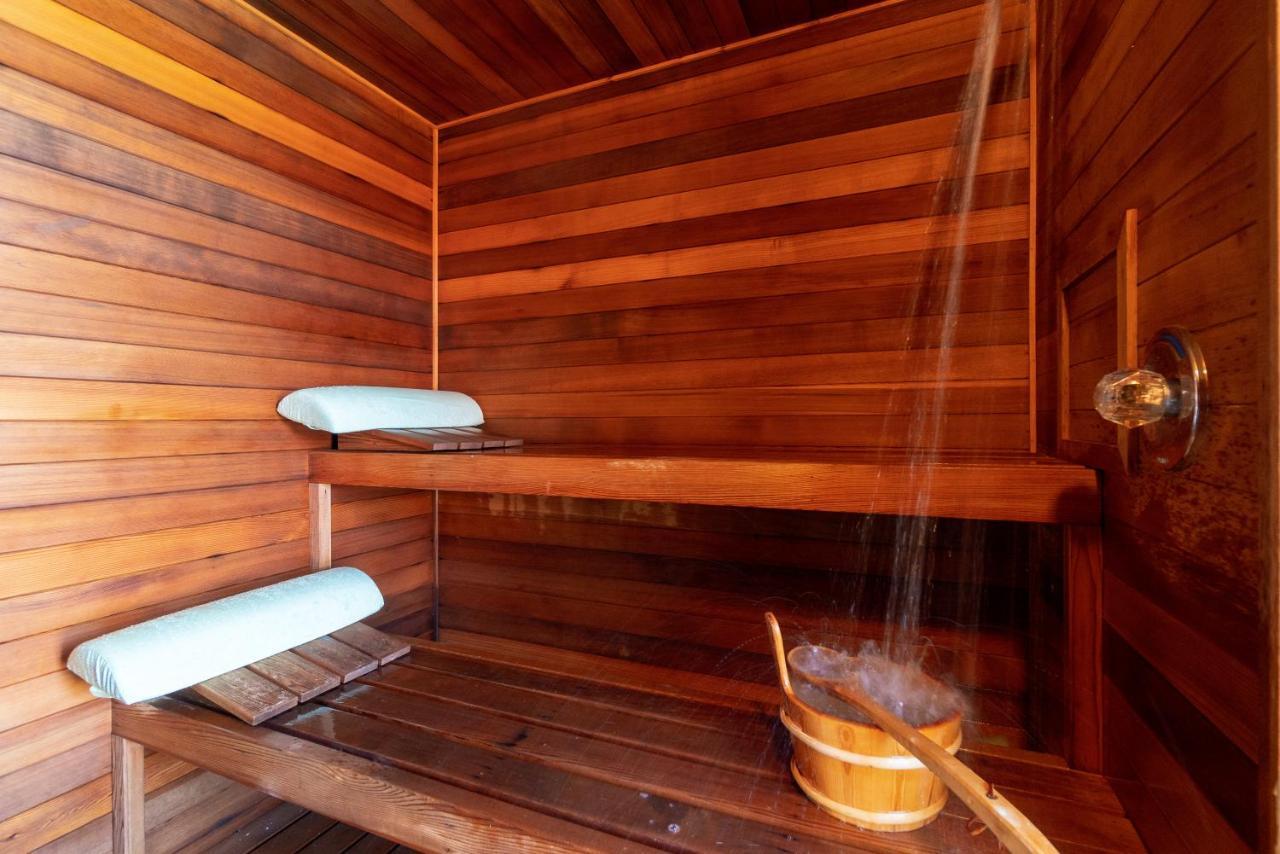 Noahs Hideaway Luxury B&B ラハイナ エクステリア 写真